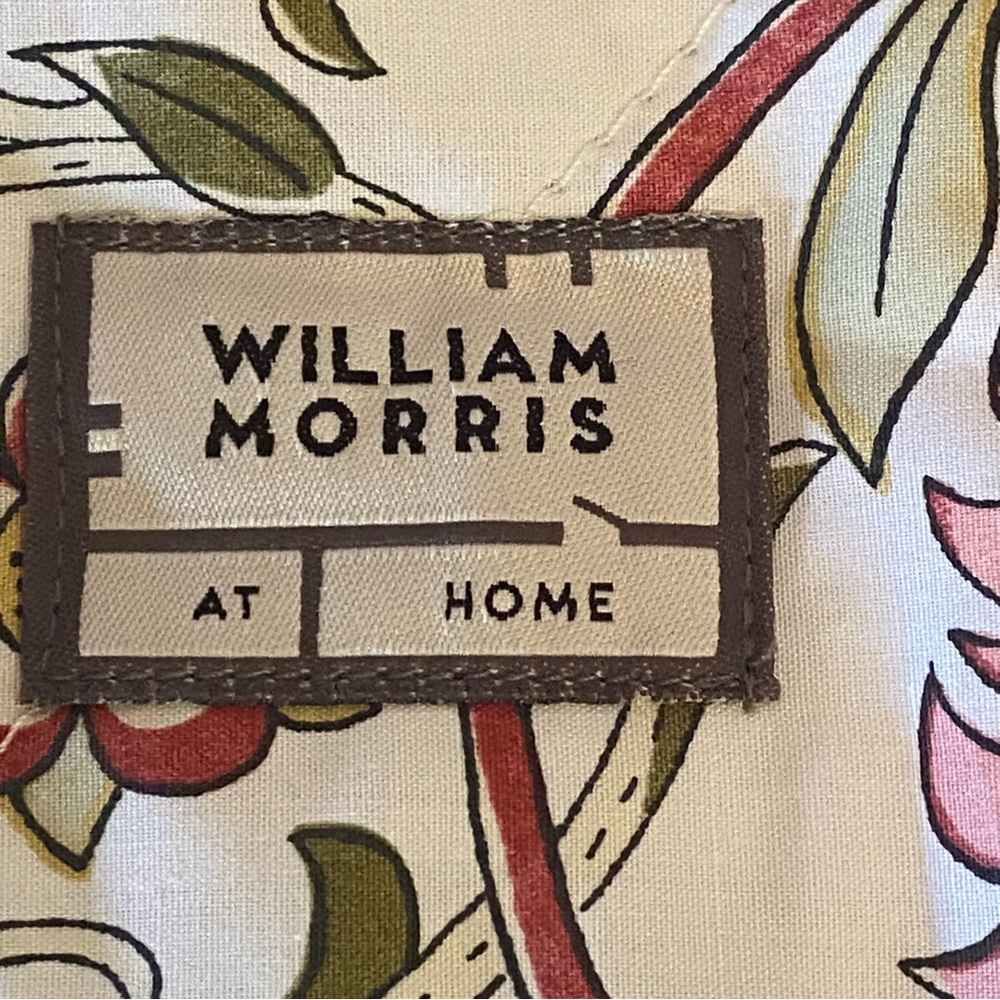 William Morris set of two multicolor pillow shams 20 x 27 floral patterned